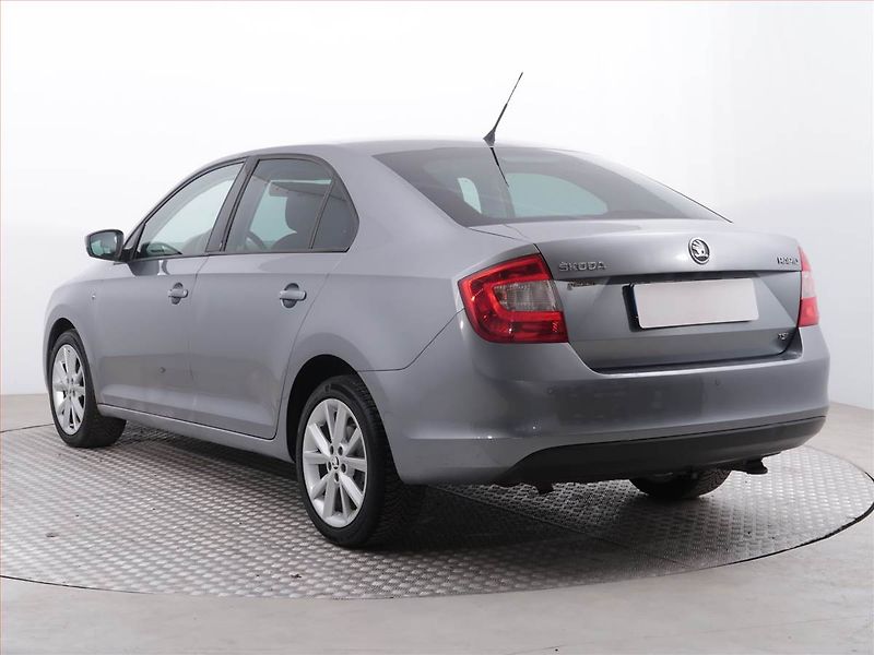 Škoda Rapid (2013) Ambition 1.2 TSI, Serv.kniha - fotka 4 z 16
