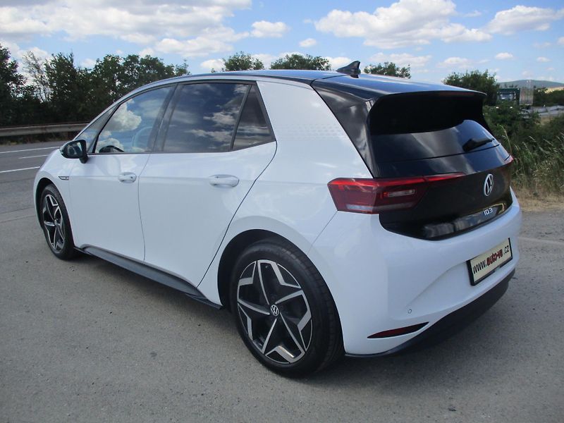 Volkswagen ID.3 PRO PERFOR 150kW (62kWh) 93TKM - fotka 9 z 51