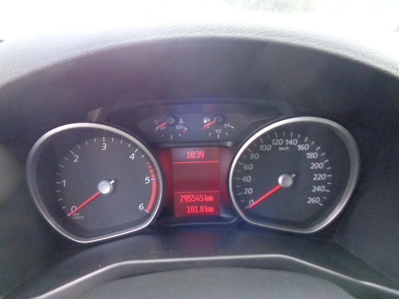 Ford Mondeo 2,0 - fotka 11 z 14