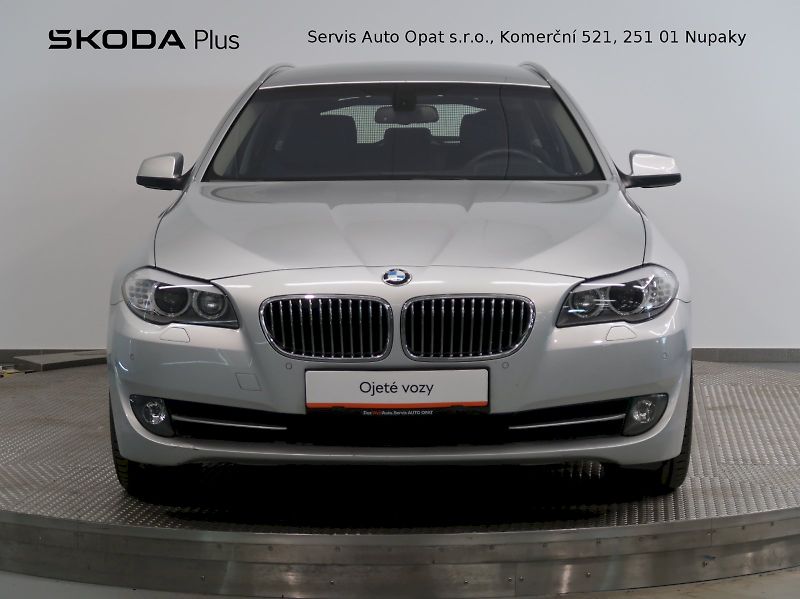 BMW Řada 5 (2012) 535d 230KW NAVI XENON - fotka 4 z 41