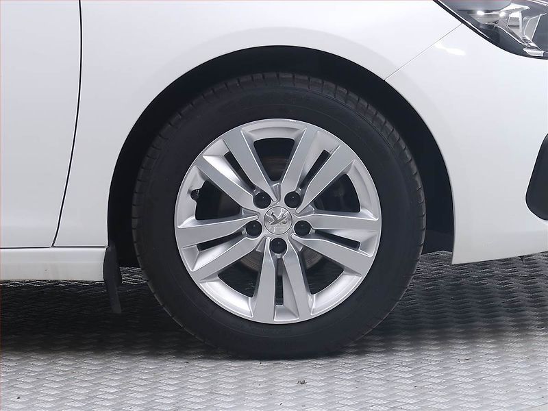 Peugeot 308 (2019) 1.2 PureTech, ČR,1.maj - fotka 14 z 17