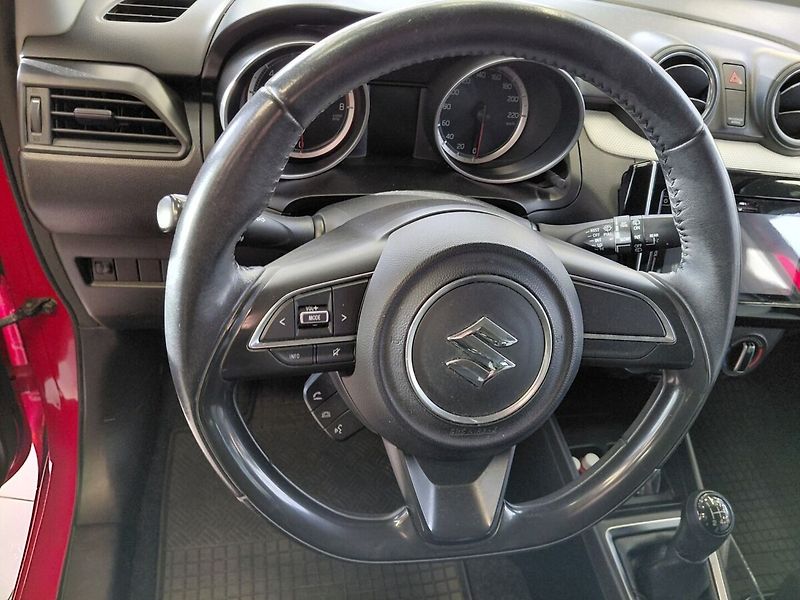 Suzuki Swift 1.2i 66KW 2018 - fotka 8 z 10