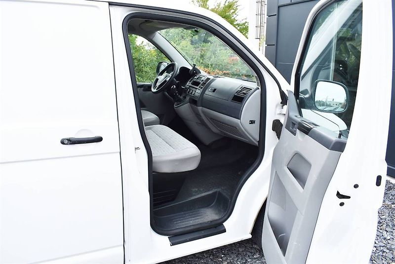 Volkswagen Transporter 2,0 TDI AC,ODPOČET, SERVIS! - fotka 11 z 15