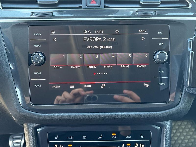 Volkswagen Tiguan Allspace (2022) 1.5 TSI, 110kw - fotka 12 z 23