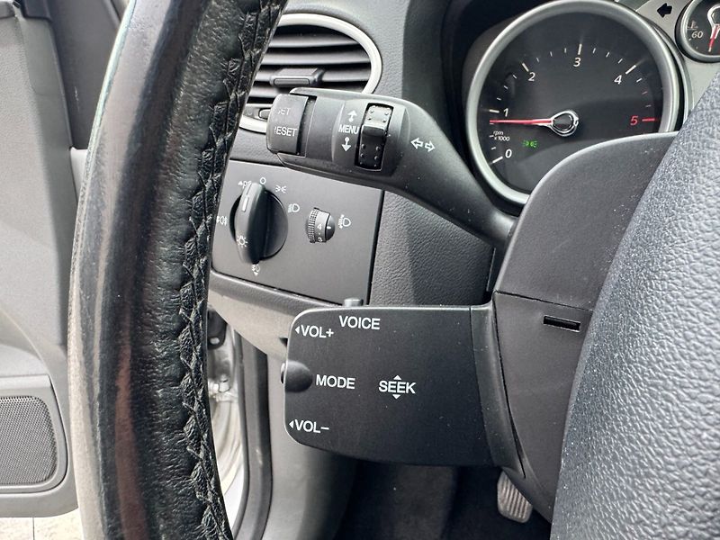 Ford Focus (2011) Trend 1.6 TDCi 80kW - fotka 28 z 31