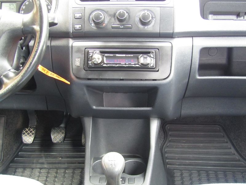 Škoda Fabia (2008) 1.4 TDI  59kW - fotka 17 z 32