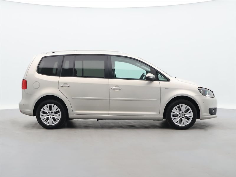 Volkswagen Touran 1.4 TSI 103KW Comfortline Tažn - fotka 8 z 27