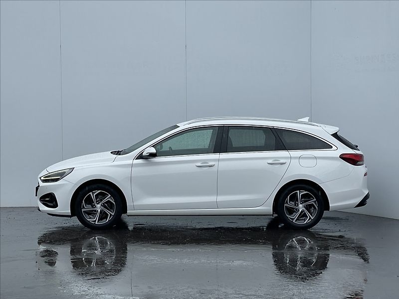 Hyundai i30 1,0 T-GDI Combi Smart PDC - fotka 2 z 22