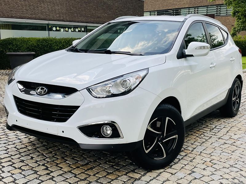 Hyundai ix35 2.0i 4x4 1MAJIITEL KAMER TAŽNÉ - fotka 1 z 46