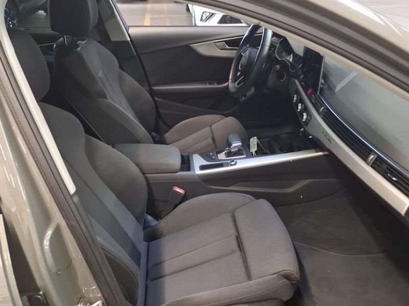 Audi A4 Allroad (2023) 3.0 TDI Quattro 210 kW - fotka 5 z 8
