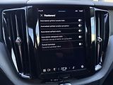 Volvo XC60 B5 AWD PLUS DARK // REZERVACE - náhled 43