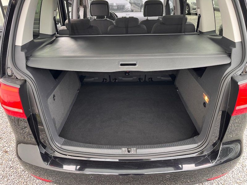 Volkswagen Touran (2012) 2.0 TDi Bi-Xenon , Top Stav - fotka 9 z 21