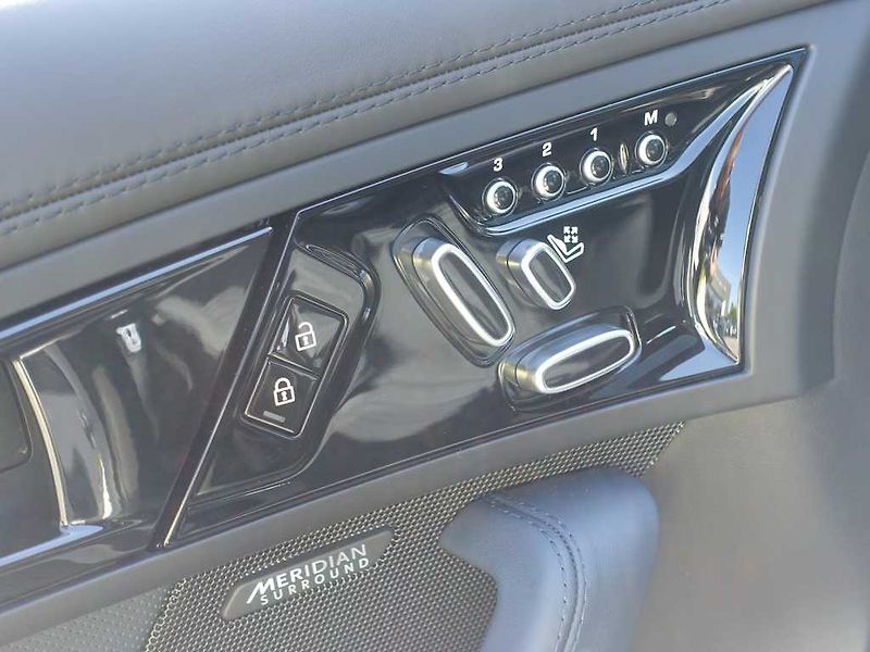 Jaguar F-Type 5,0 V8 P575 ZP EDITION 4x4 - fotka 13 z 37