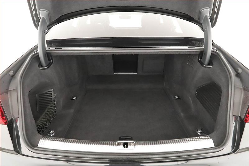 Audi A8 (2021) 60 TFSI - fotka 11 z 30