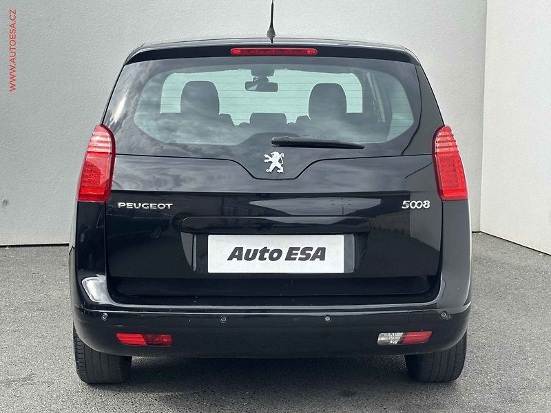 Peugeot 5008 (2011) 1.6 HDi, AC, tempo, park - fotka 5 z 16