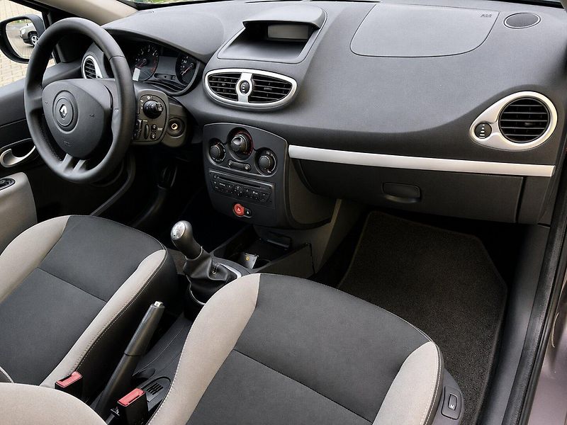 Renault Clio Combi 1,5 dCi (55kW)*TAŽNÉ* - fotka 10 z 17
