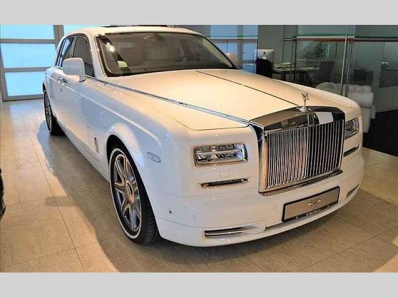 Uniklé fotografie nové generace Rolls-Royce Phantom.