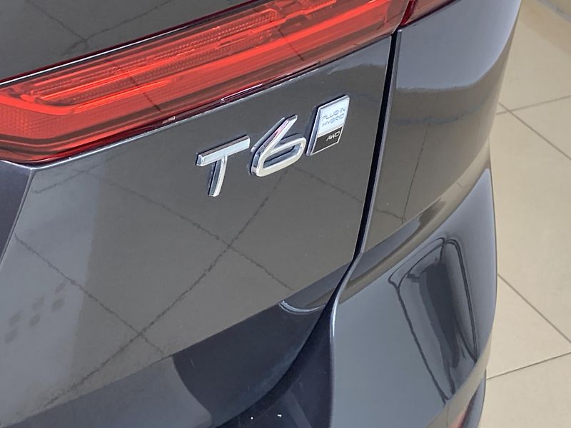 Volvo XC60 T6 eAWD Recharge Plus Dark AT8 - fotka 9 z 30