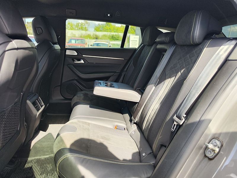 Peugeot 508 1.6 PureTech/265kW PSE Hybrid - fotka 12 z 41