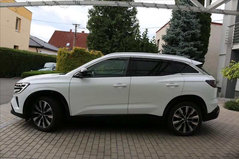 Renault Austral 1,2 e-HYBRID, TAŽNÉ - fotka 9 z 49