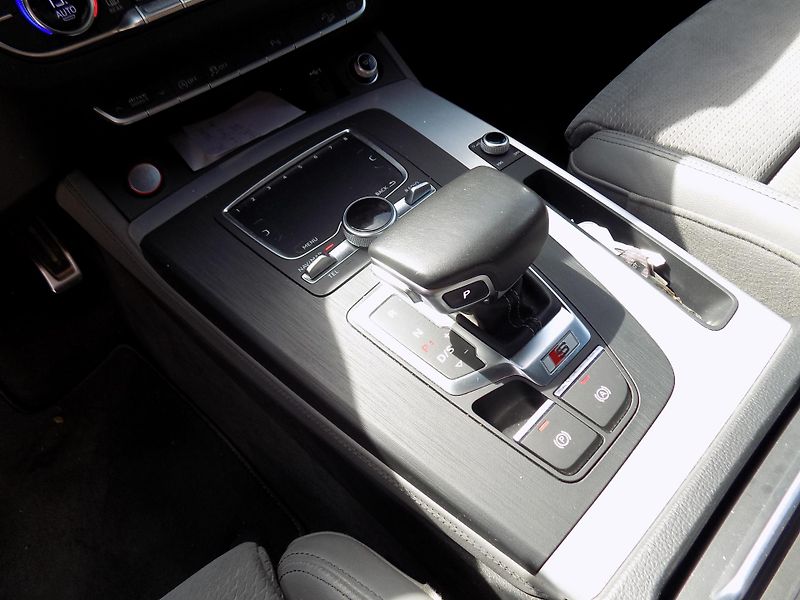 Audi SQ5 3,0 255 KW B&O, SLINE, TOP!!!! - fotka 30 z 44