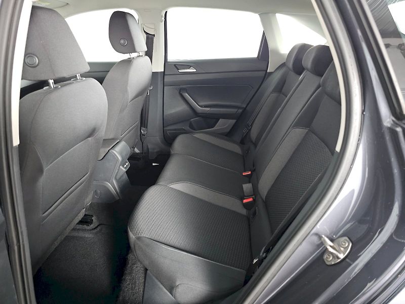 Volkswagen Taigo (2022) 1.0TSI 81kW BUSINESS LIFE - fotka 7 z 32