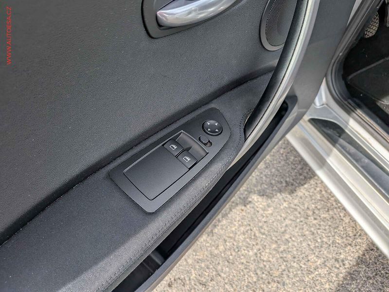 BMW Řada 1 (2005) 2.0d, AC, výhřev sed - fotka 9 z 12