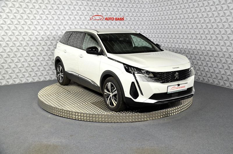Peugeot 5008 (2023) - fotka 3 z 22