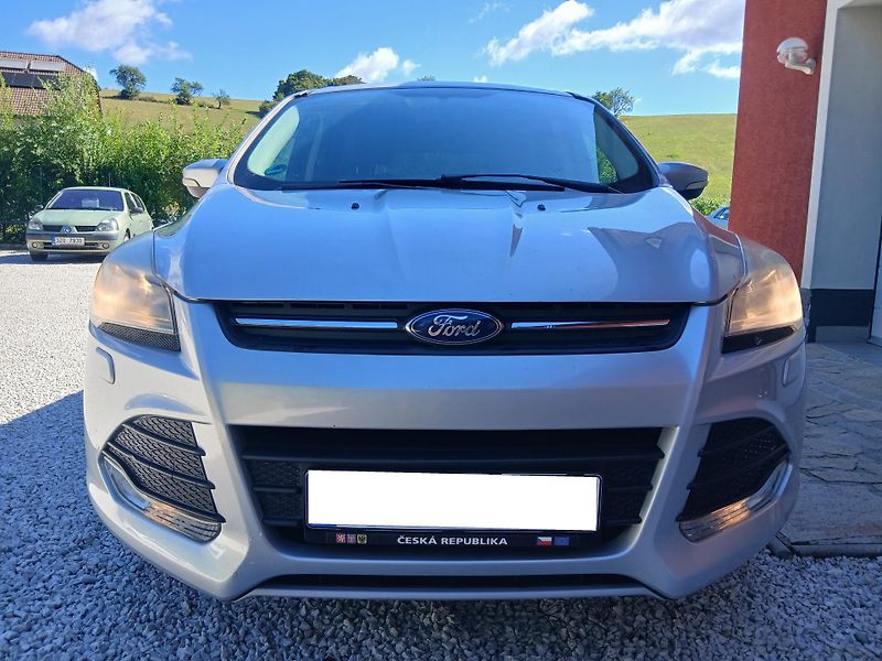 Ford Kuga 1.6i - fotka 7 z 36
