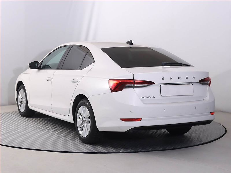 Škoda Octavia (2022) Ambition 2.0 TDI, Tempomat - fotka 4 z 20
