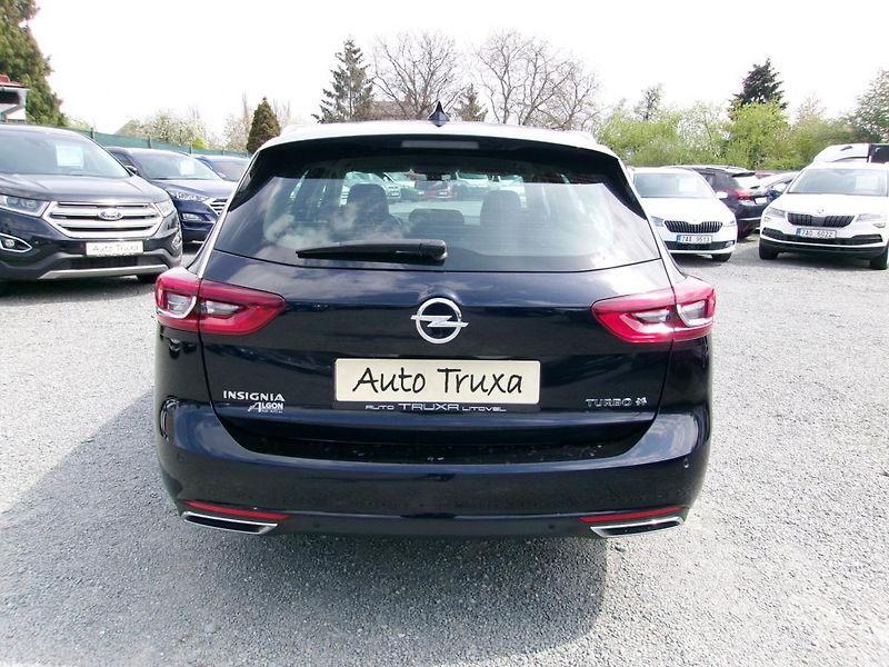 Opel Insignia ST 2.0 Turbo 191kW 4x4 automat - fotka 37 z 43
