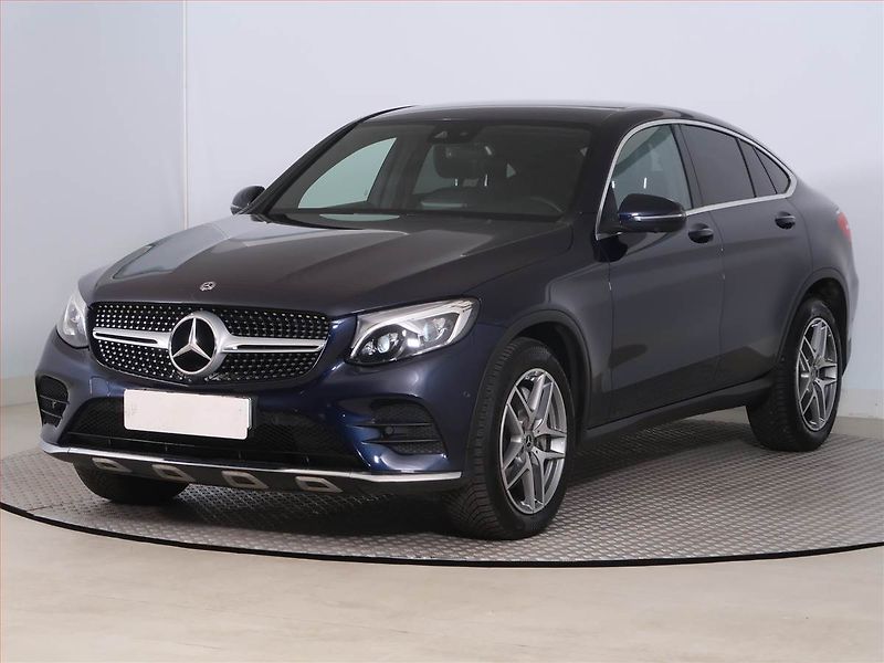 Mercedes-Benz GLC (2018) AMG line 250 - fotka 2 z 25