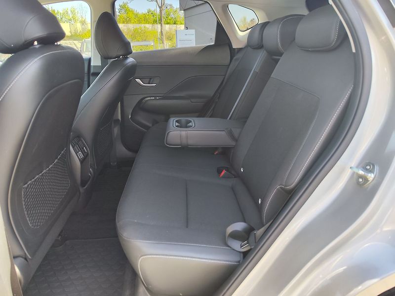 Hyundai Kona 1.6 T-GDi/145kW Style - fotka 13 z 37