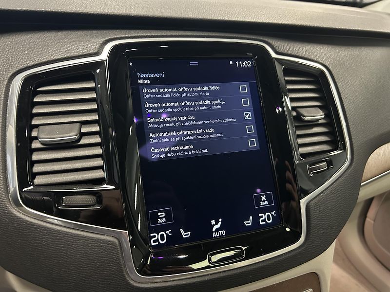 Volvo XC90 (2017) D5 AWD Drive-E Inscrip Panoram - fotka 10 z 30