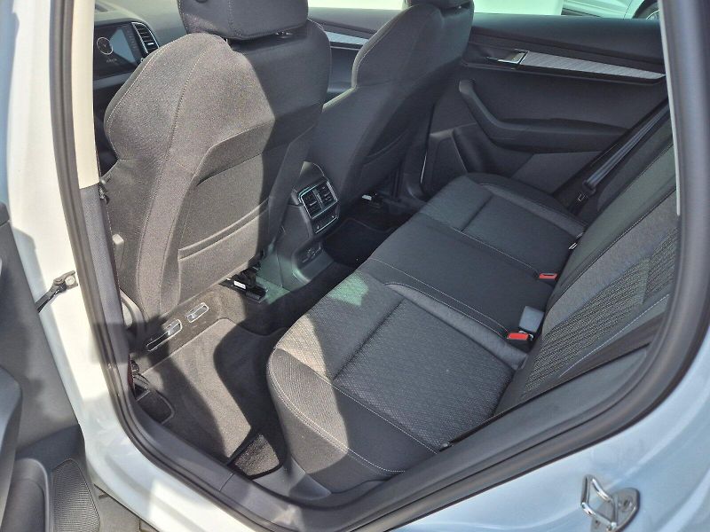 Škoda Karoq (2025) Top Selection 1.5TSi 110kW 7°D - fotka 14 z 32
