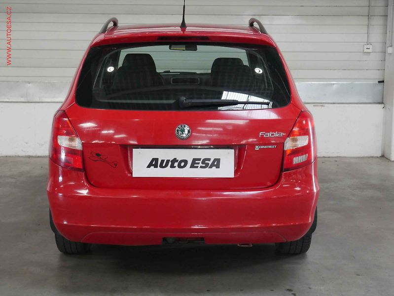 Škoda Fabia (2009) 1.4 i, 2.maj,ČR, TZ - fotka 5 z 15