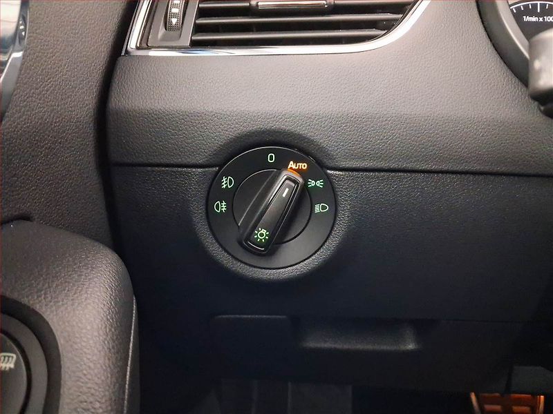 Škoda Octavia (2018) Scout 1.8 TSI, 4X4, Automat - fotka 19 z 23