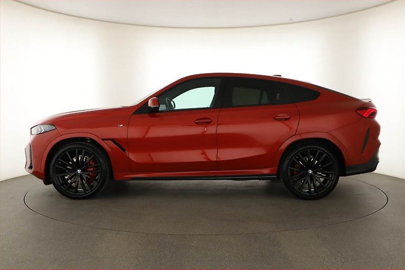 BMW X6 (2024) xDrive40i, M Paket, vzduch - fotka 3 z 20