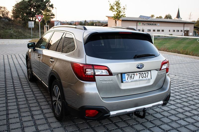 Subaru Outback - fotka 13 z 44