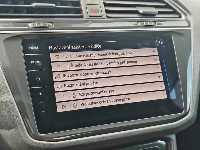 Volkswagen Tiguan Elegance 4Motion 2,0TDI - fotka 16 z 28