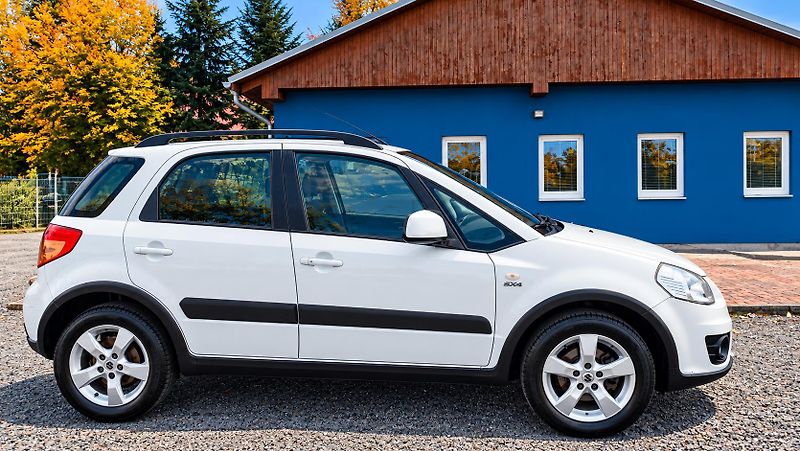 Suzuki SX4 (2012) 2.0 ddsi 4x4 ### top stav ### - fotka 5 z 6