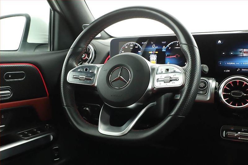 Mercedes-Benz GLB (2023) 200 d 4MATIC - fotka 8 z 21