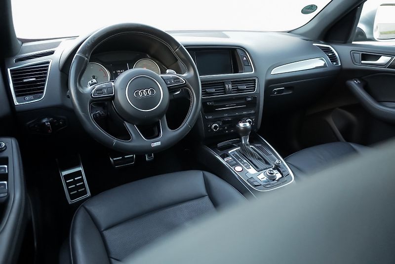 Audi SQ5 3.0 TDi 230kW  QUATTRO - fotka 14 z 41