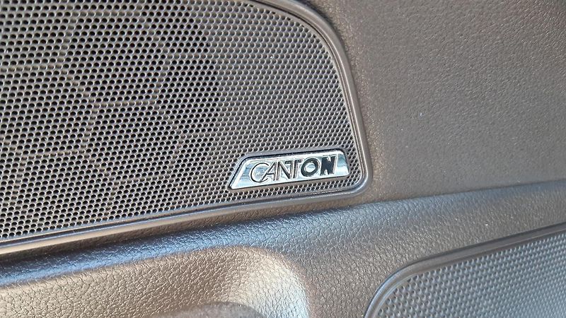 Škoda Superb 2.0 TSI Laurin&Klement DSG 4x4 - fotka 24 z 34