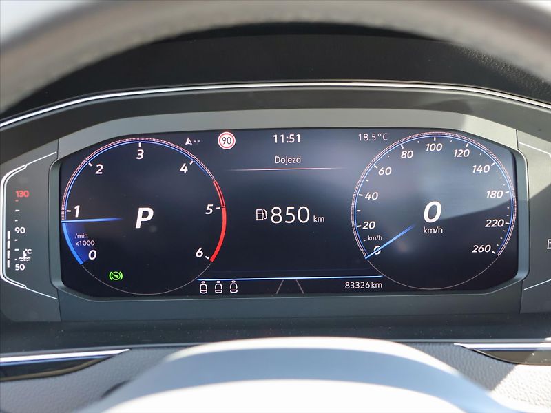 Volkswagen Passat 2,0 TDI DSG Matrix Virtual DPH - fotka 21 z 37