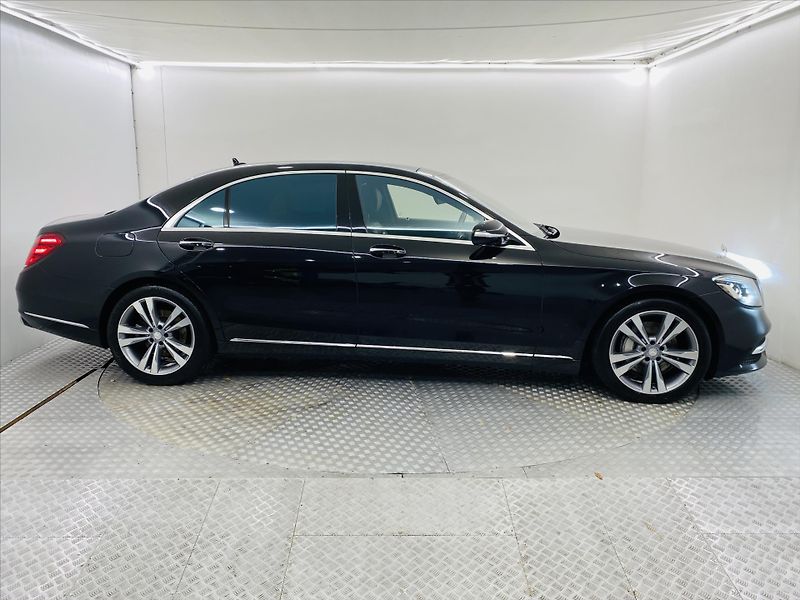 Mercedes-Benz Třídy S 2,9 4MATIC 210kW - fotka 32 z 34