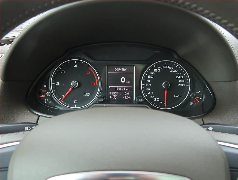 Audi Q5 (2013) S line 3.0 TDI, 4X4, Automat - fotka 11 z 16
