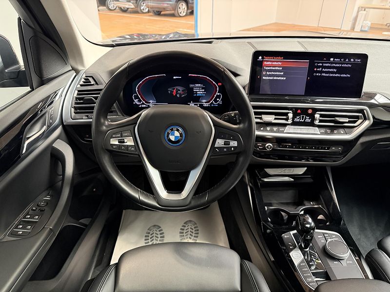 BMW X3 2.0 xDrive30e AT - fotka 6 z 15
