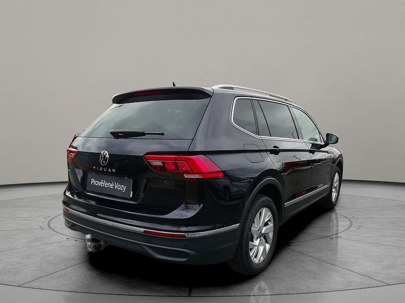Volkswagen Tiguan Allspace 1,5 TSI DSG Life 110 kW - fotka 2 z 23