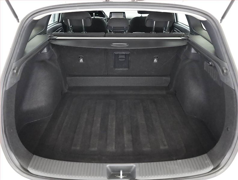 Hyundai i30 (2023) 1.0 T-GDI, Automat, Serv.kniha - fotka 16 z 17